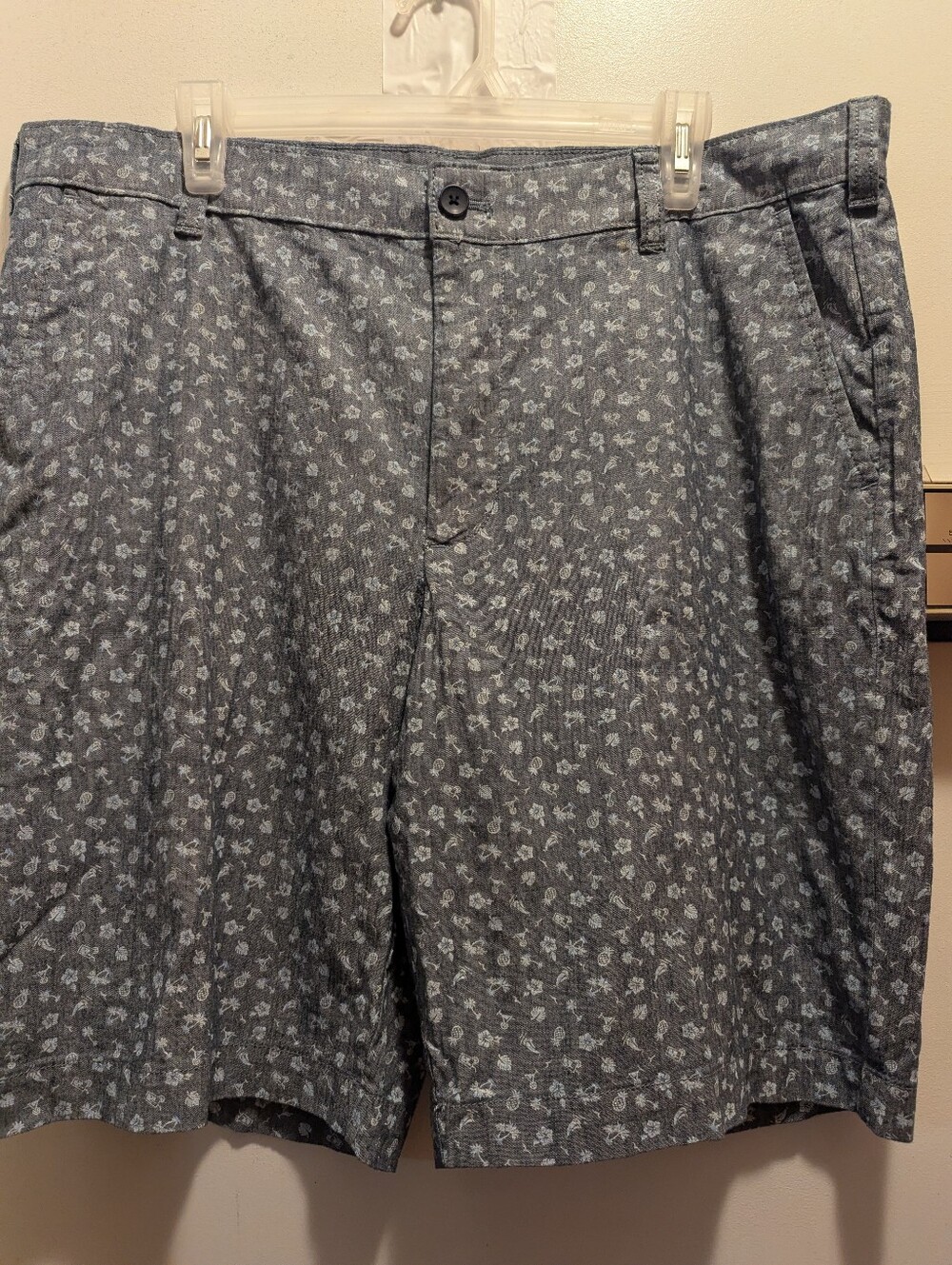 Izod Saltwater Stretch Men's 36x9.5 Tropical Print Classic Blue Grey Shorts NWT